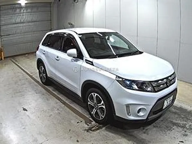 Suzuki Escudo 2017, auction grade 4.5