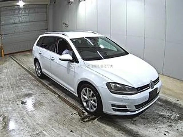 Volkswagen Golf Variant 2014, auction grade 4