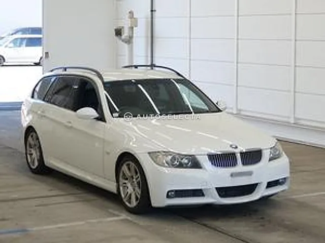 BMW 3 Series 2007, auction grade 3.5