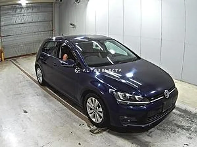 Volkswagen Golf 2015, auction grade 4