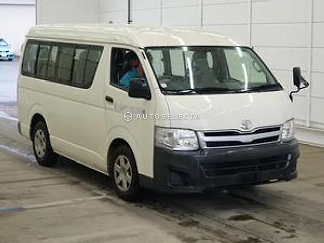 Toyota Hiace 2013, auction grade R