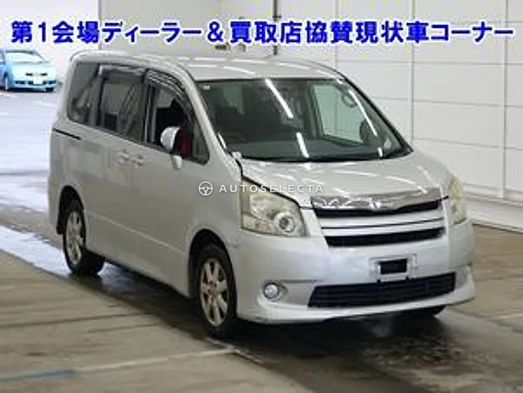 Toyota Noah 2007, photo 1 of 1