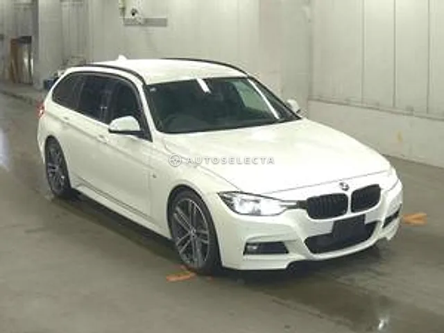 BMW 3 Series 2018, auction grade 4.5