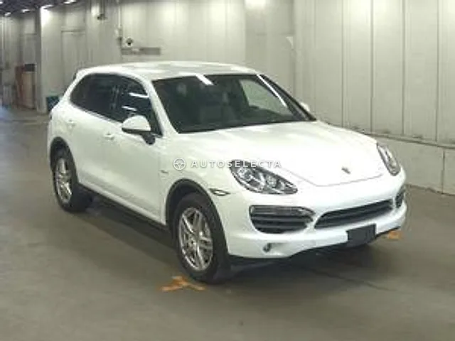 Porsche Cayenne 2013, auction grade 3.5