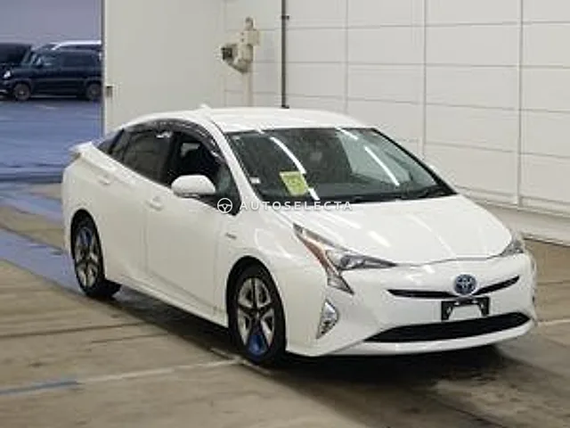 Toyota Prius 2016, auction grade 3.5