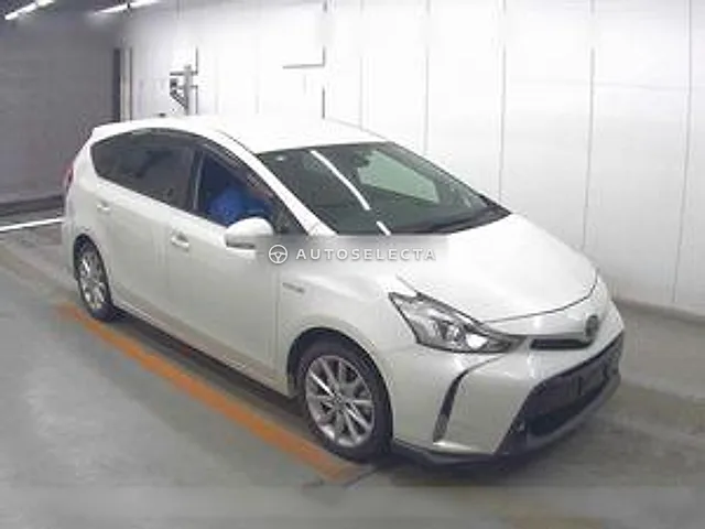 Toyota Prius Alpha 2018, auction grade 3.5