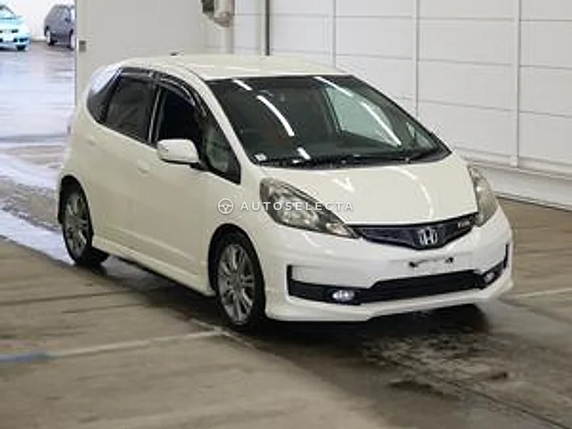 Honda Fit 2011, auction grade RA