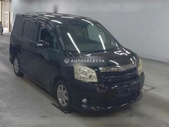 Toyota Noah 2009