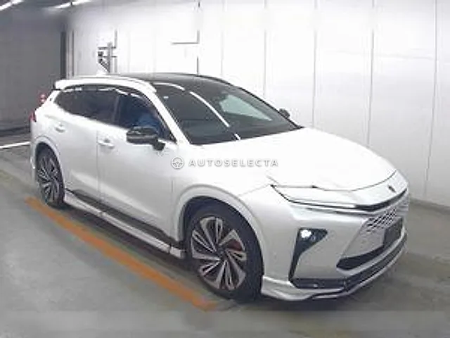 Toyota Crown Estate 2025, auction grade 4.5
