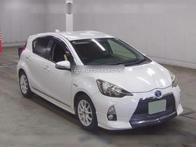 Toyota Aqua 2012, photo 1 of 1