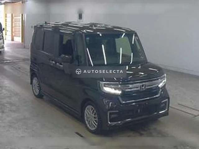 Honda N-BOX Custom 2021, auction grade 4.5