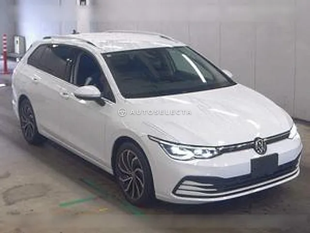 Volkswagen Golf Variant 2023, auction grade 5