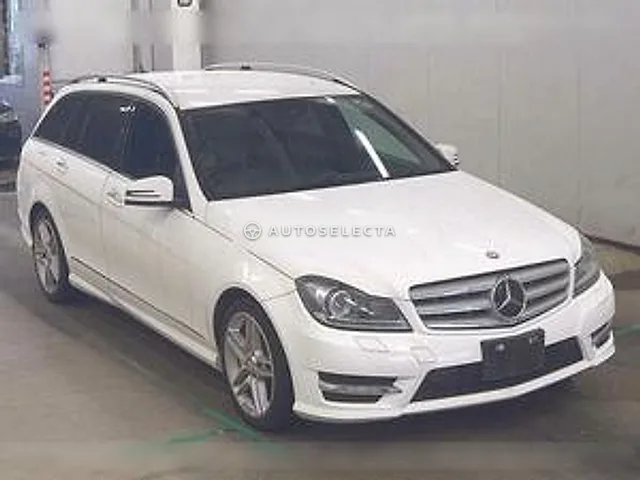 Mercedes-Benz C-Class Station Wagon 2013, auction grade 4