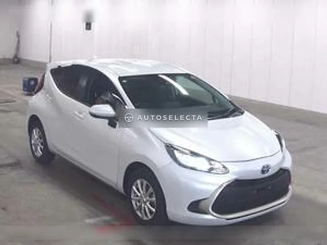 Toyota Aqua 2024, auction grade R