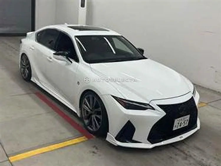 Lexus IS 2021, photo 1 of 1