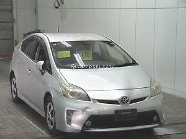 Toyota Prius 2012, auction grade R