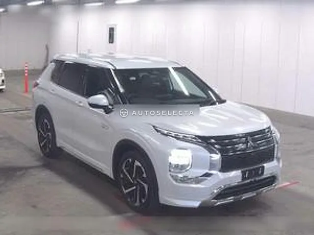 Mitsubishi Outlander PHEV 2022, auction grade 4.5