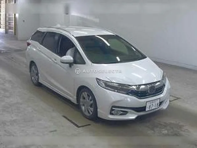 Honda Shuttle 2019, auction grade 4