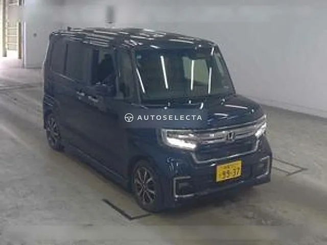 Honda N-BOX Custom 2021, auction grade R