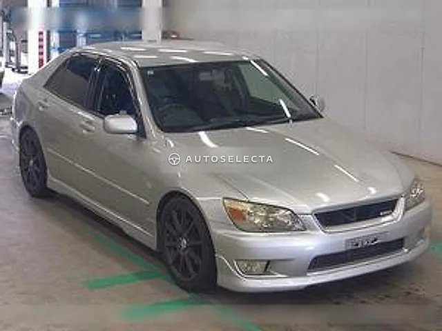 Toyota Altezza 2002, auction grade 3