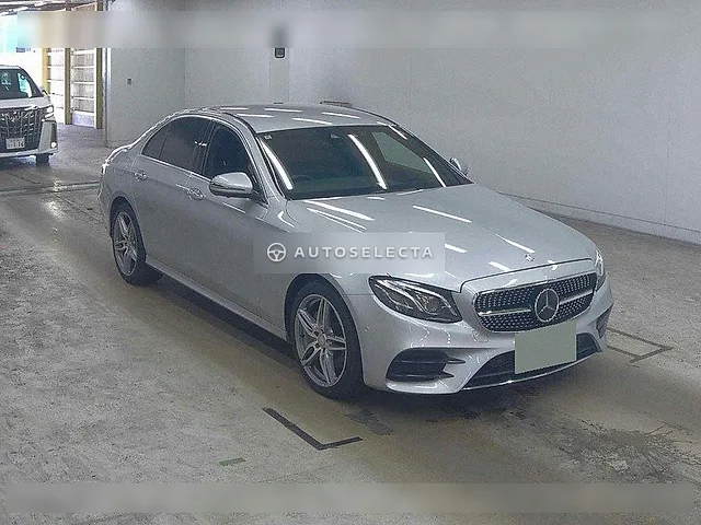 Mercedes-Benz E-Class 2016, auction grade 4.5