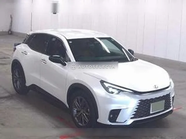Lexus LBX 2024, auction grade 4.5
