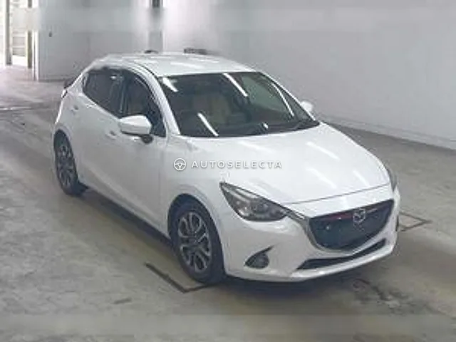 Mazda Demio 2015, auction grade R