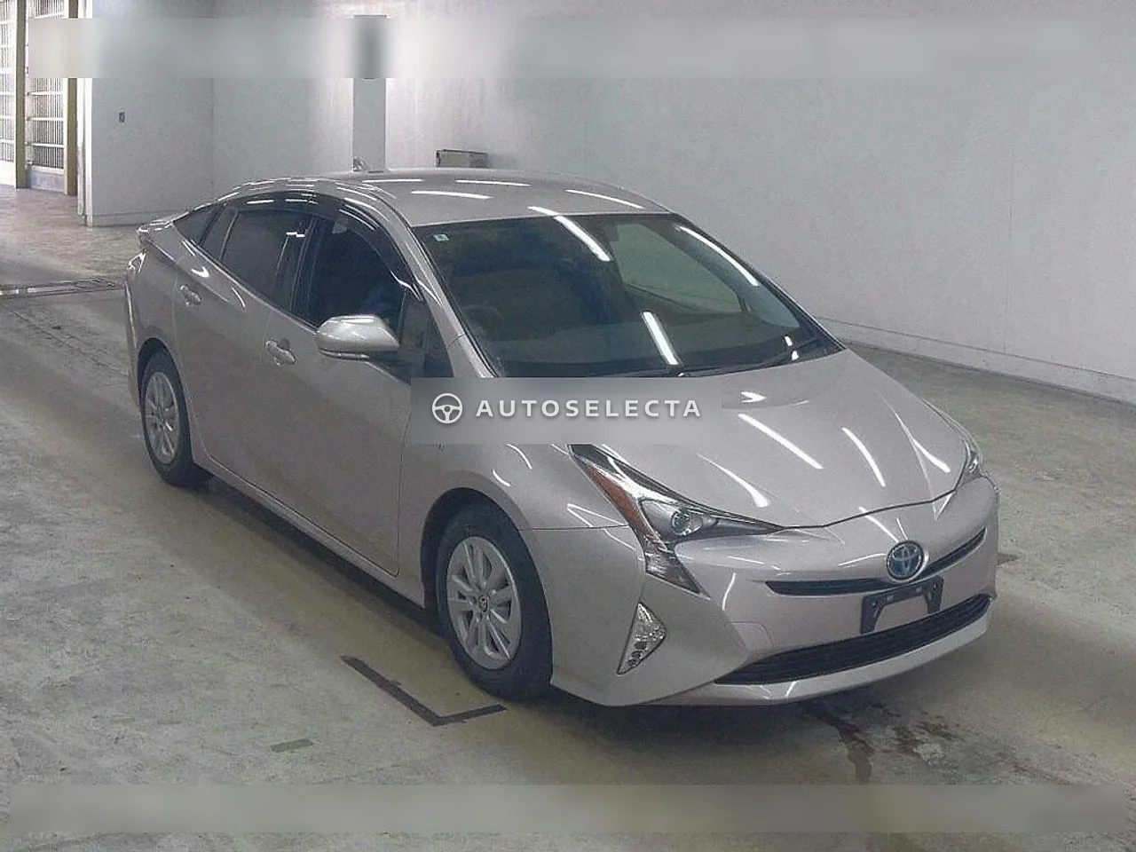 Toyota Prius 2016, photo 1 of 6