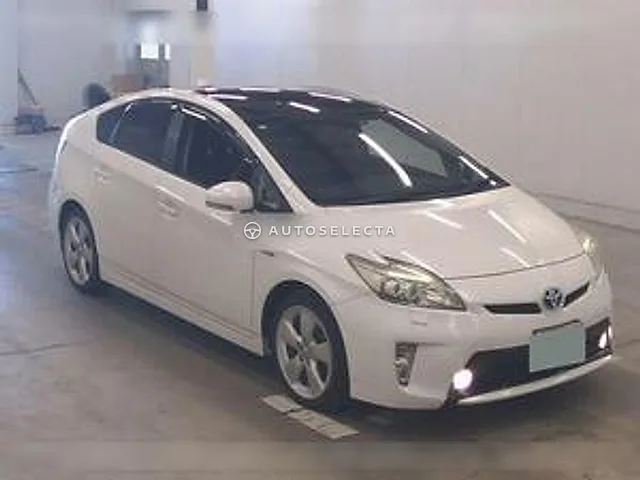 Toyota Prius 2014, auction grade 3.5