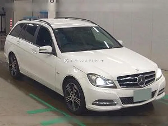 Mercedes-Benz C-Class Station Wagon 2014, auction grade 4