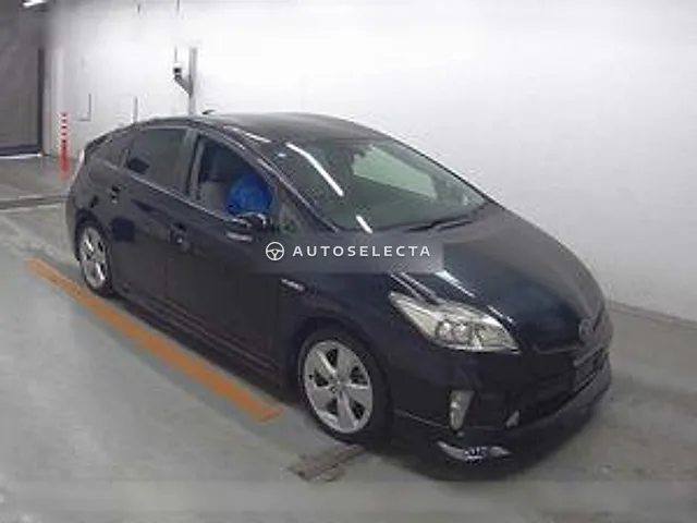 Toyota Prius 2013, auction grade 3.5