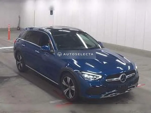 Mercedes-Benz C-Class Station Wagon 2022, auction grade 4