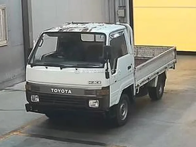 Toyota Hiace 1989, auction grade 3