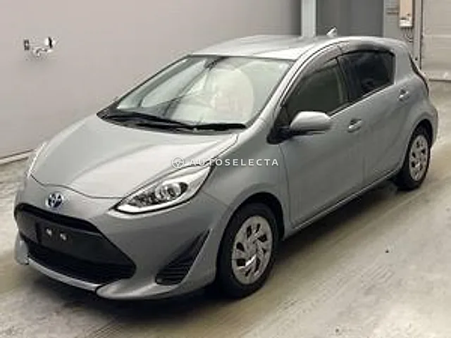 Toyota Aqua 2021, auction grade 3.5