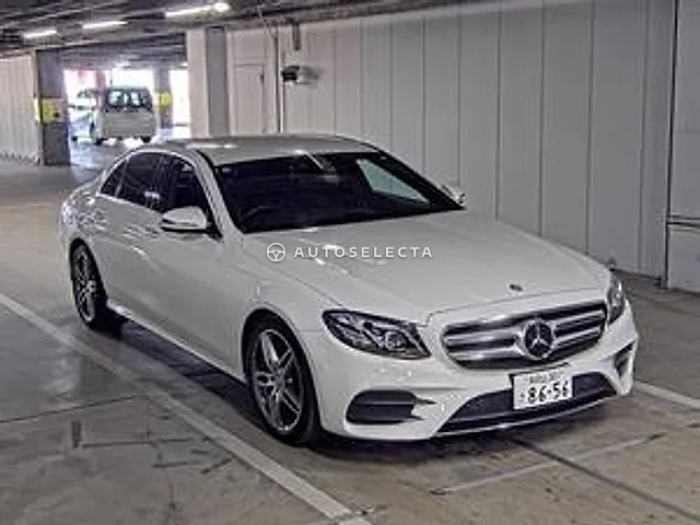 Mercedes-Benz E-Class 2016, auction grade 3.5