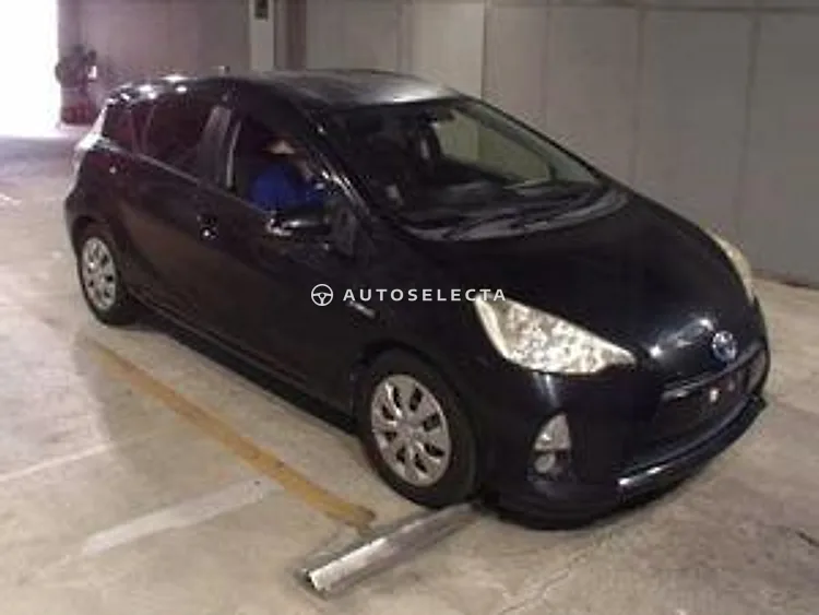 Toyota Aqua 2013, photo 1 of 1