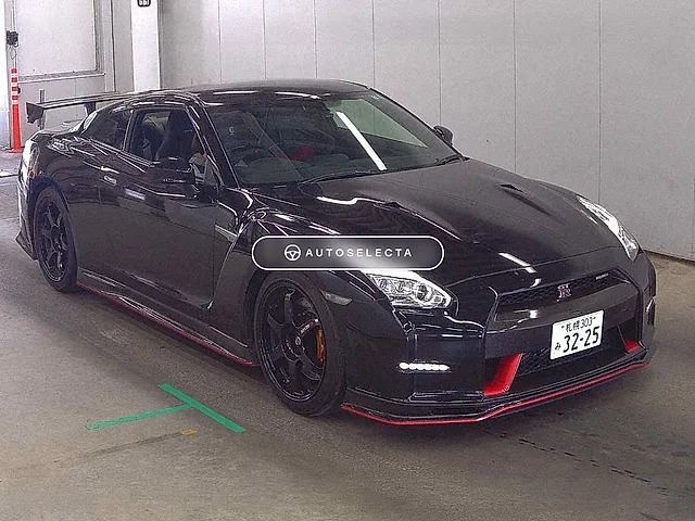 Nissan GT-R Nismo 2015, auction grade 4.5