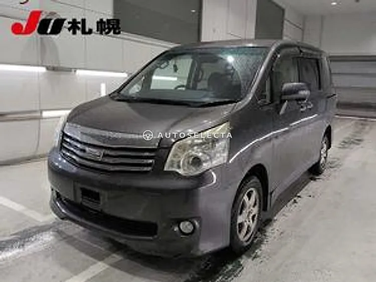 Toyota Noah 2012, photo 1 of 1