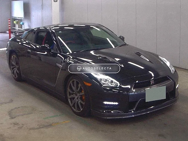 Nissan GT-R 2014, auction grade 4.5