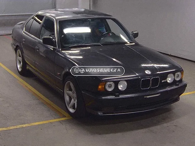 BMW M5 1994, auction grade 3