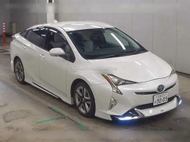 Toyota Prius 2016, auction grade 3