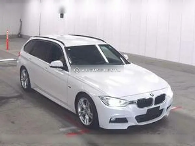 BMW 3 Series 2013, auction grade 4.5