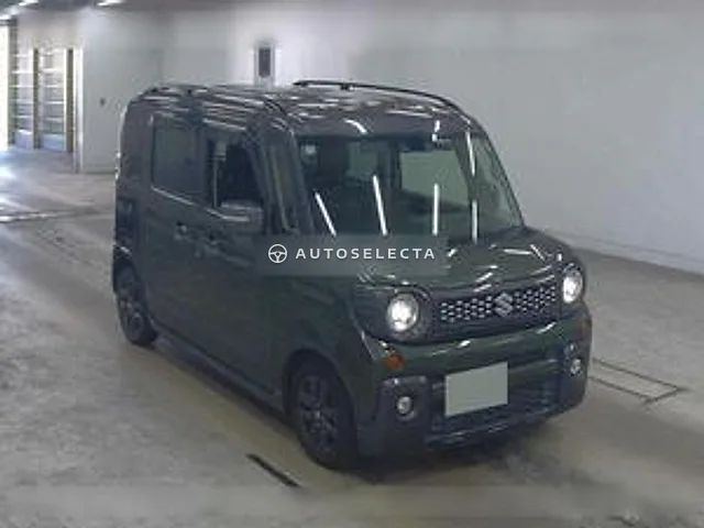 Suzuki Spacia Gear 2022, auction grade 3.5