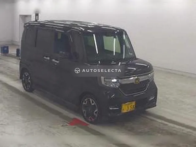 Honda N-BOX Custom 2018, auction grade 3.5