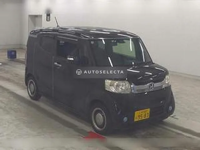 Honda N-BOX Slash 2015, auction grade 3