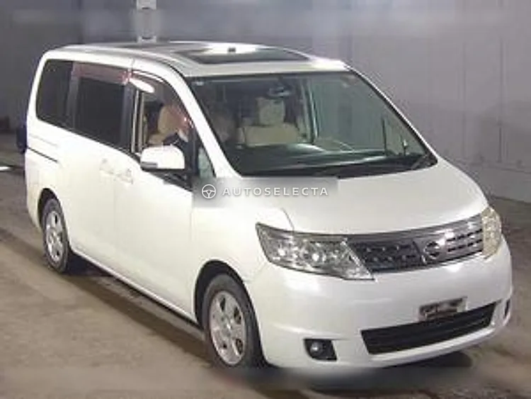 Nissan Serena 2010, photo 1 of 6