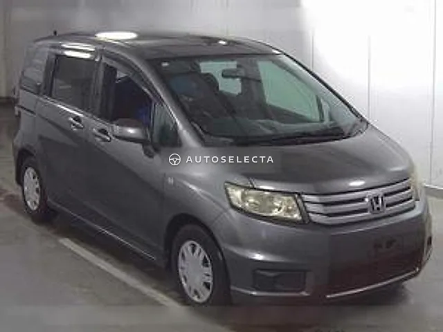 Honda Freed Spike 2010, auction grade 3.5