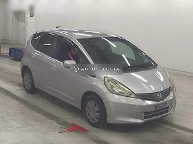 Honda Fit 2011, auction grade 3