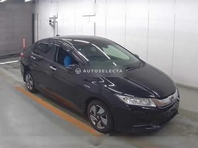 Honda Grace 2016, auction grade 4