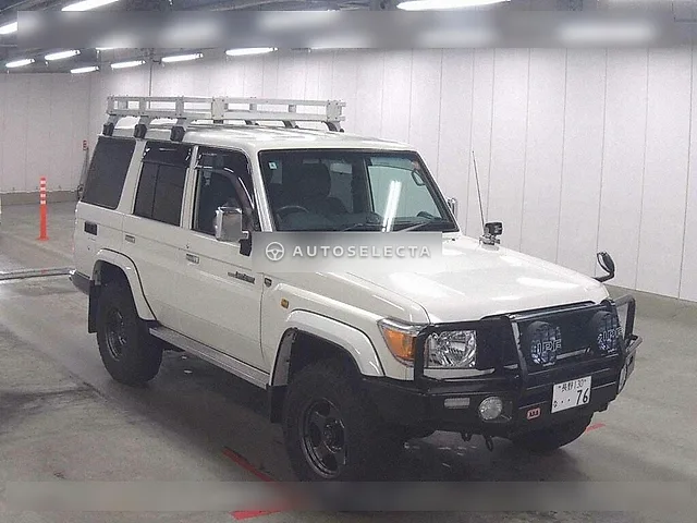Toyota Land Cruiser 70 2015, auction grade 4.5